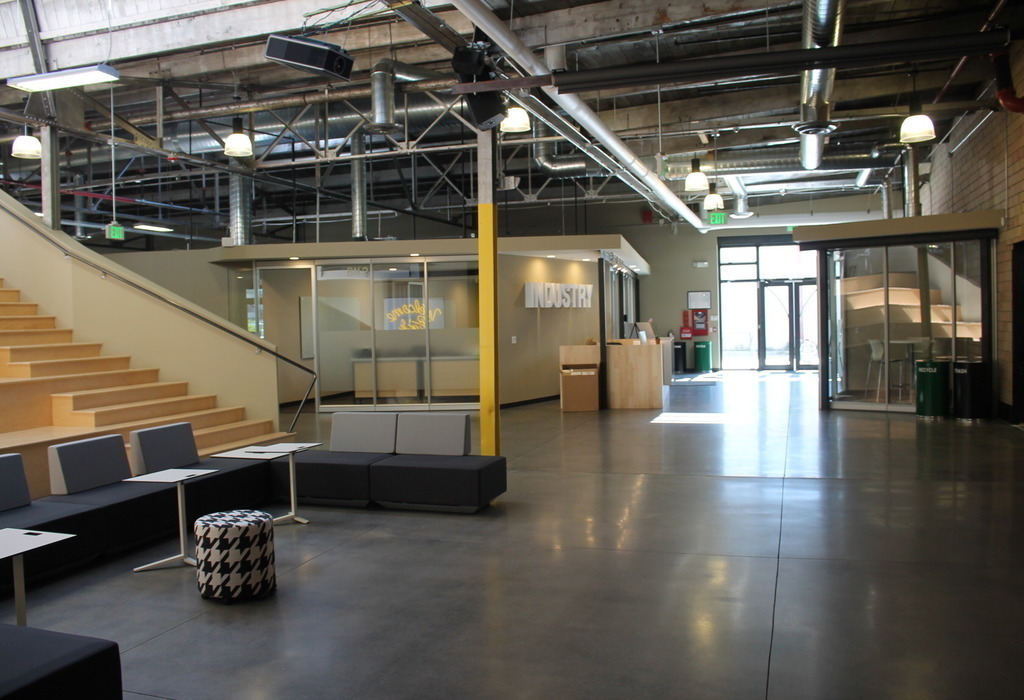 Six available workspaces in modern start-up office space with tons of amenities!