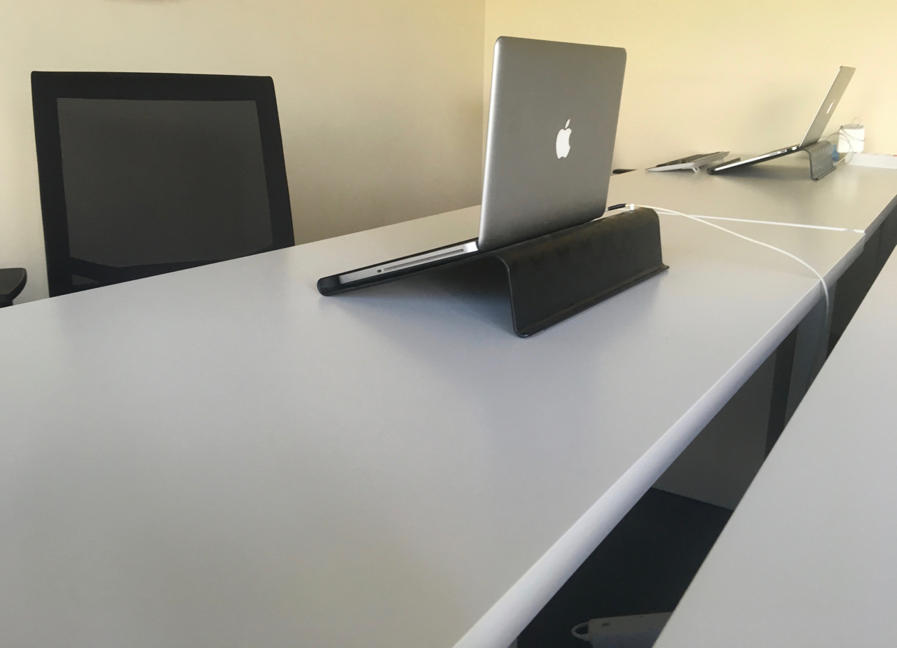 Cozy office near Gare do Oriente