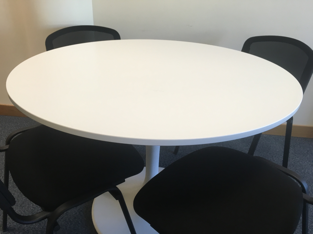 Cozy office near Gare do Oriente