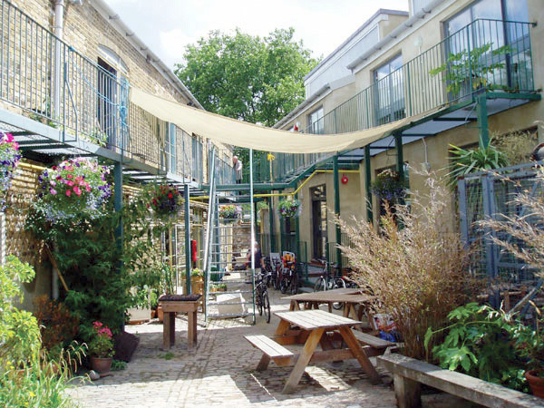 Flexible desk space in bright, friendly N16 studio, £22 per day 9th day free. Flexible desk space in bright, friendly N16 studio, £22 per day 9th day free.