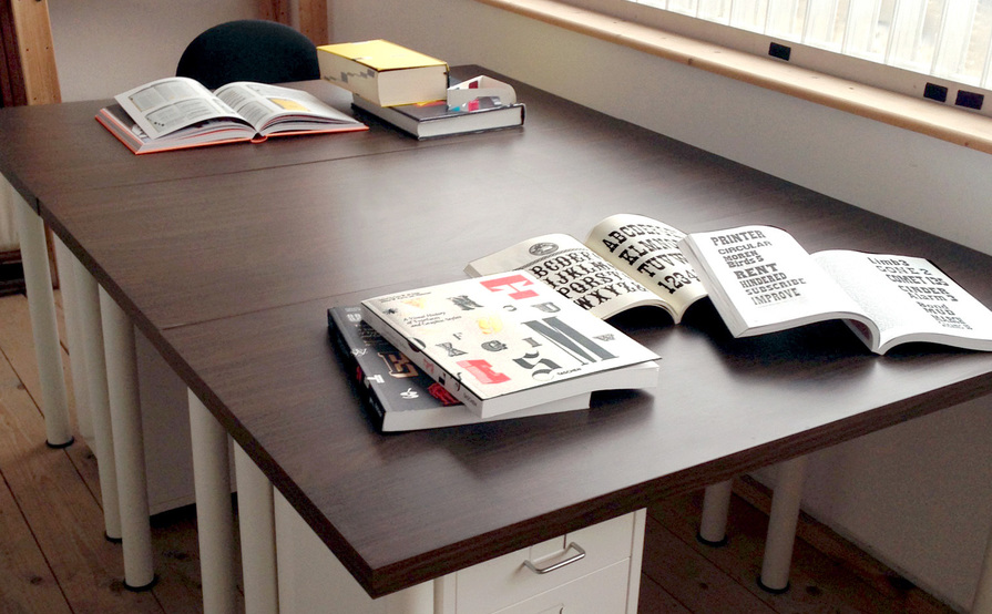 Flexible desk space in bright, friendly N16 studio, £22 per day 9th day free. Flexible desk space in bright, friendly N16 studio, £22 per day 9th day free.
