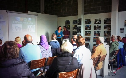 Shared and Individual Desks Shared and Individual Desks