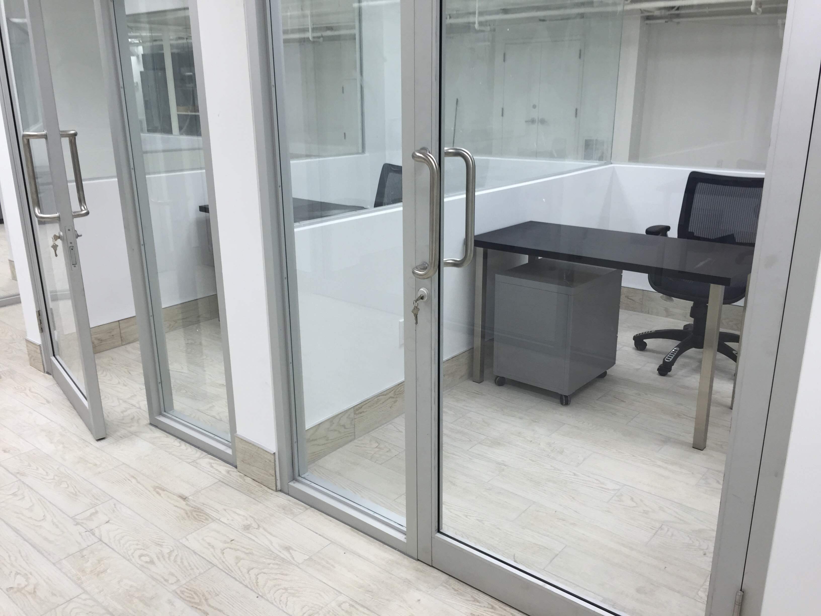 Private Glass Office Private Glass Office
