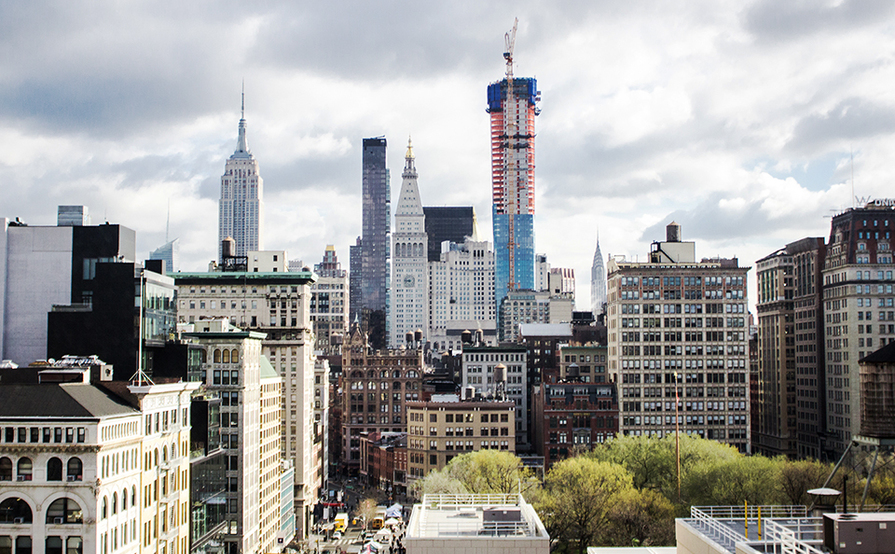 Individual desks in a spacious and bright communal loft Individual desks in a spacious and bright communal loft