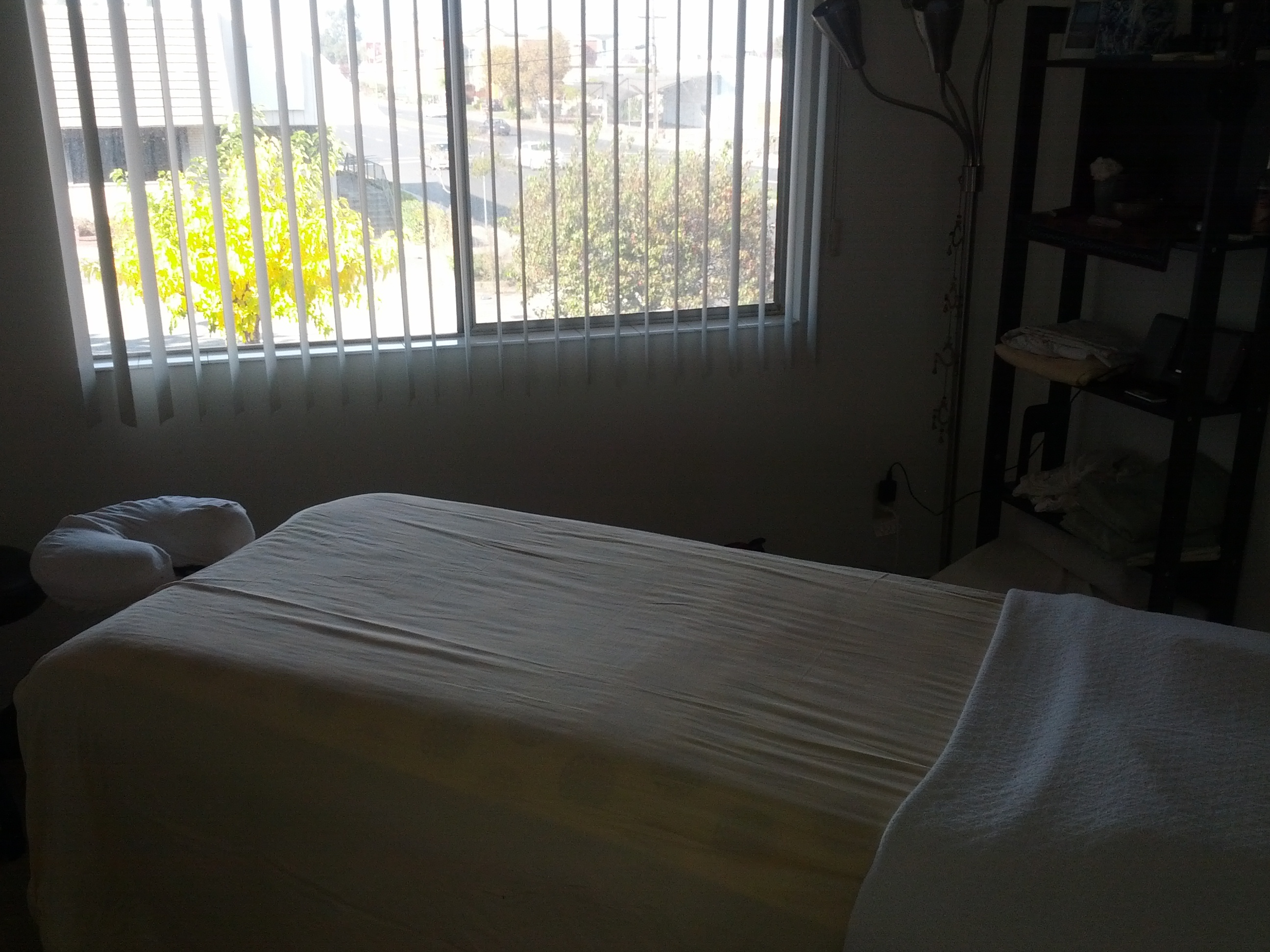 Private room for therapeutic services, join a fabulous team of women healers Private room for therapeutic services, join a fabulous team of women healers