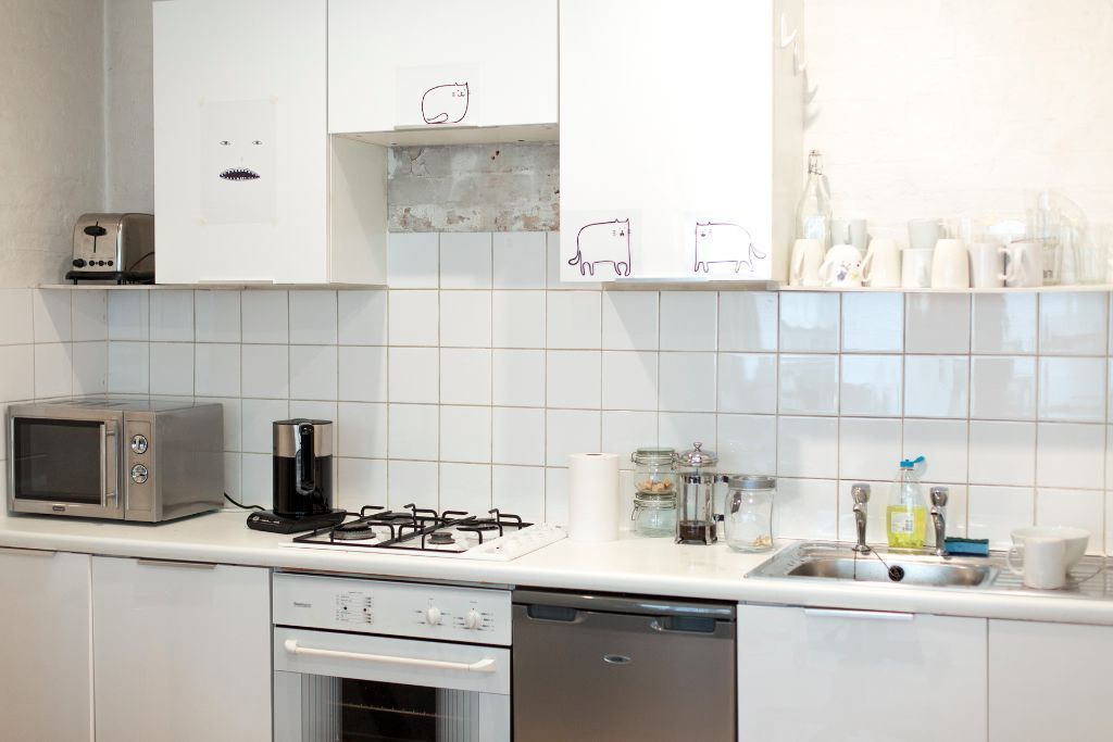 Desk spaces in creative secure studio