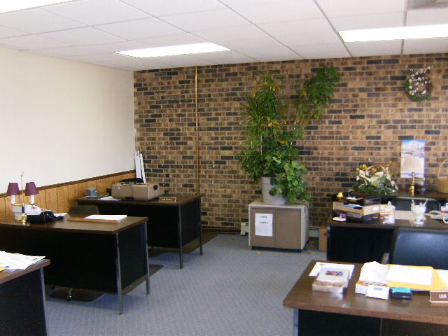 450 square feet office/retail/space
