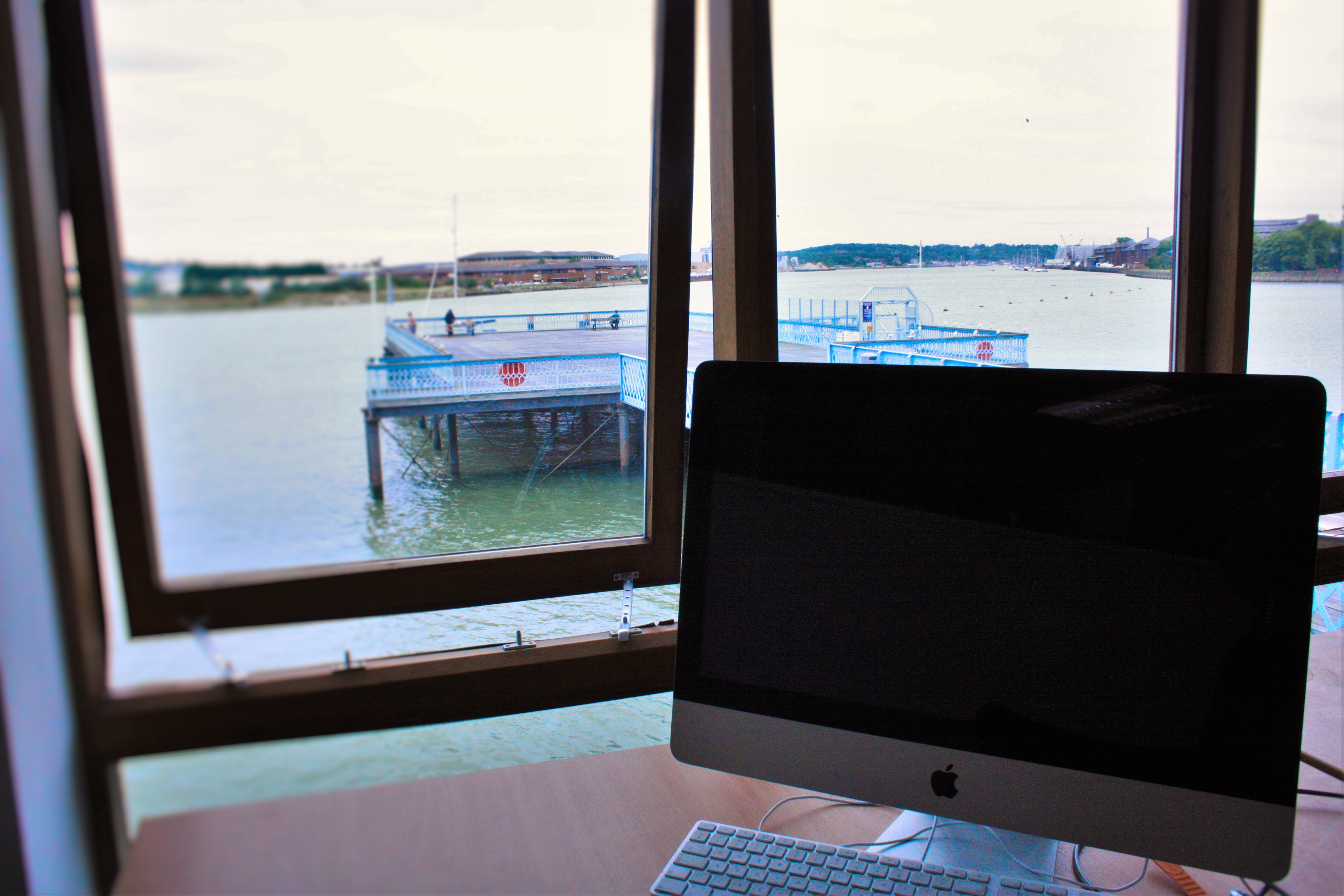 Flexible Riverside Office / Desk Space available to hire! 