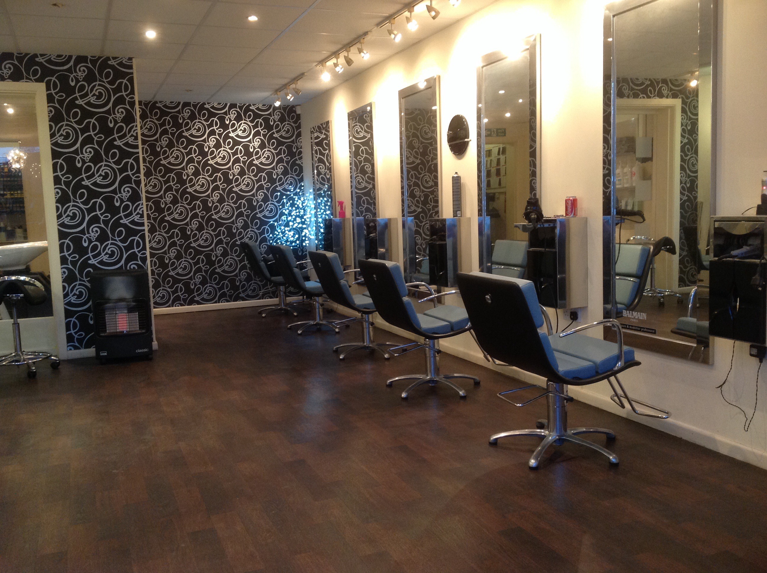 Self employed salon space available to rent chairs for 2 new stylists . Self employed salon space available to rent chairs for 2 new stylists .