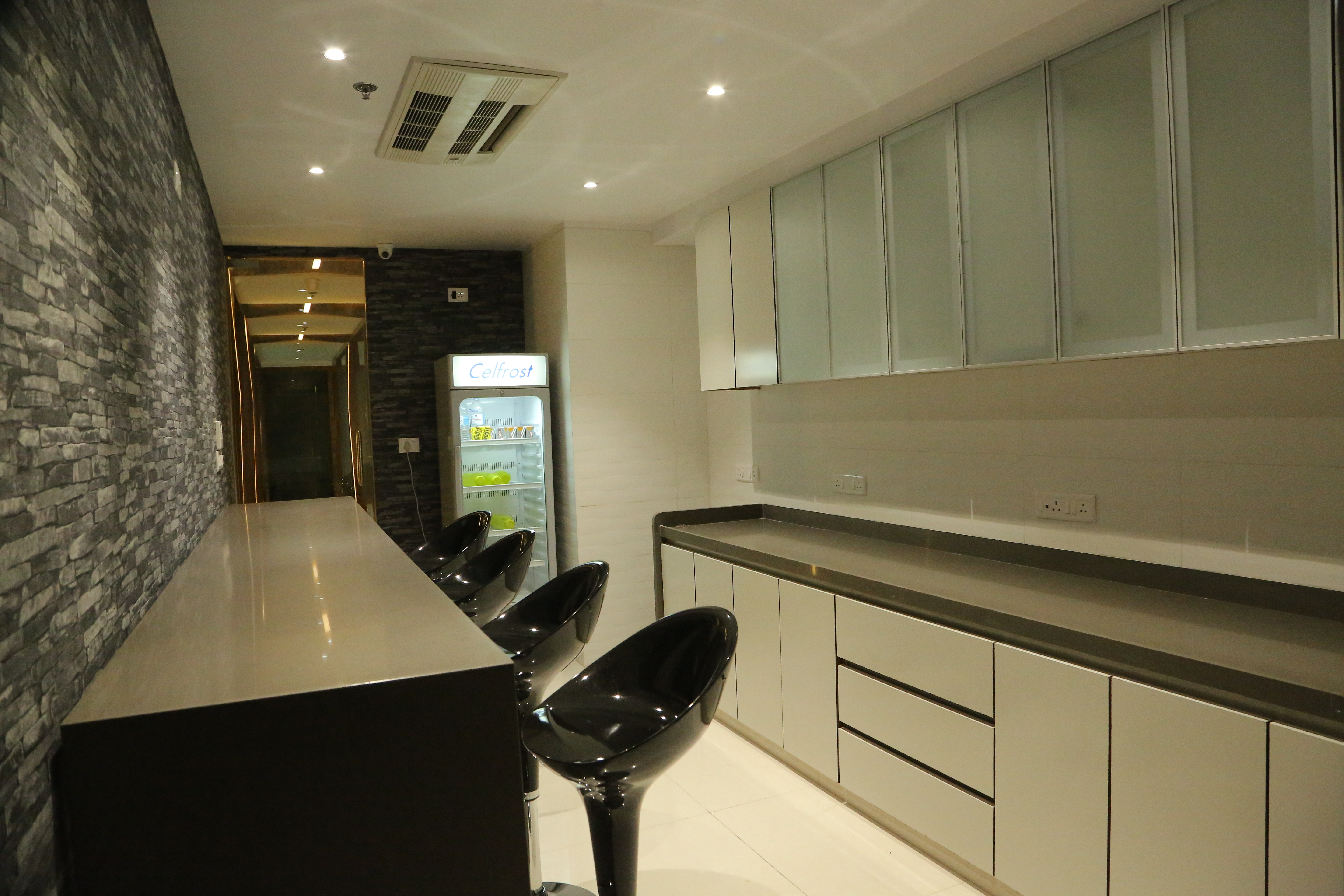 Excluzo Business Centre-Office Space