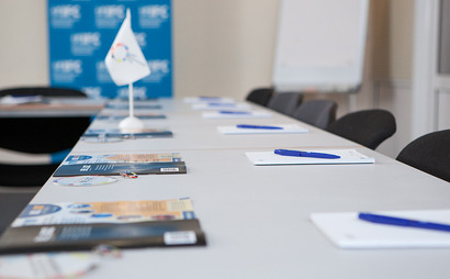 Co-working zone, fixed places, Meeting rooms Co-working zone, fixed places, Meeting rooms