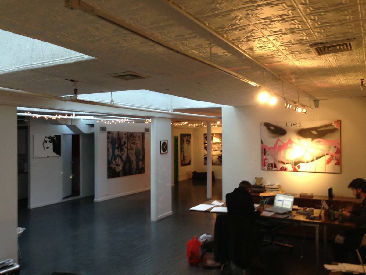 Office space available in a creative LES loft! (Chinatown / Lit Italy) Office space available in a creative LES loft! (Chinatown / Lit Italy)