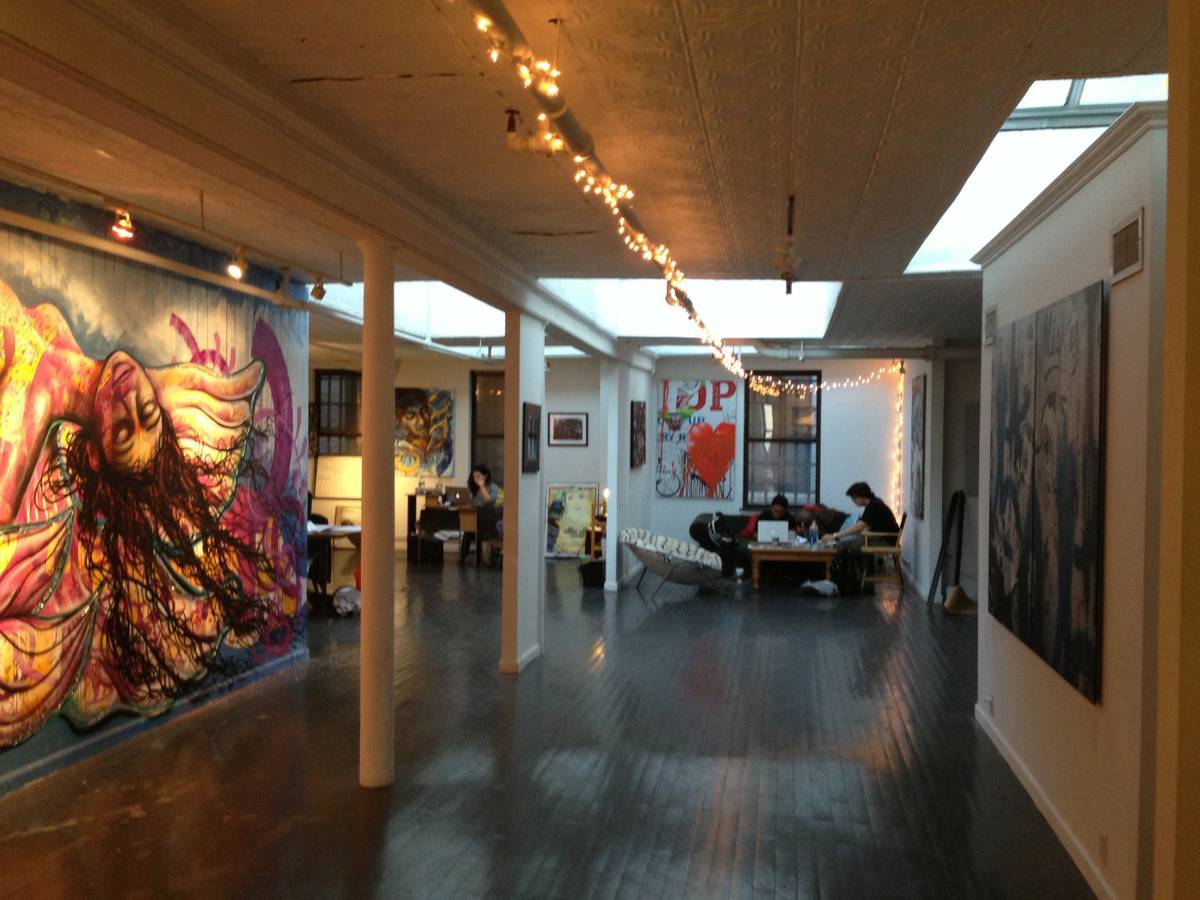 Office space available in a creative LES loft! (Chinatown / Lit Italy) Office space available in a creative LES loft! (Chinatown / Lit Italy)
