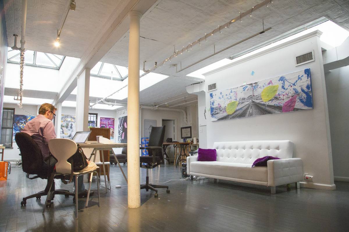 Office space available in a creative LES loft! (Chinatown / Lit Italy) Office space available in a creative LES loft! (Chinatown / Lit Italy)