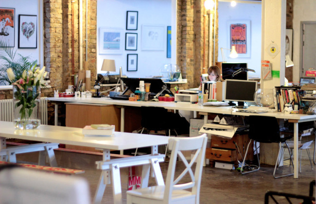 Shared desk in East London Shared desk in East London