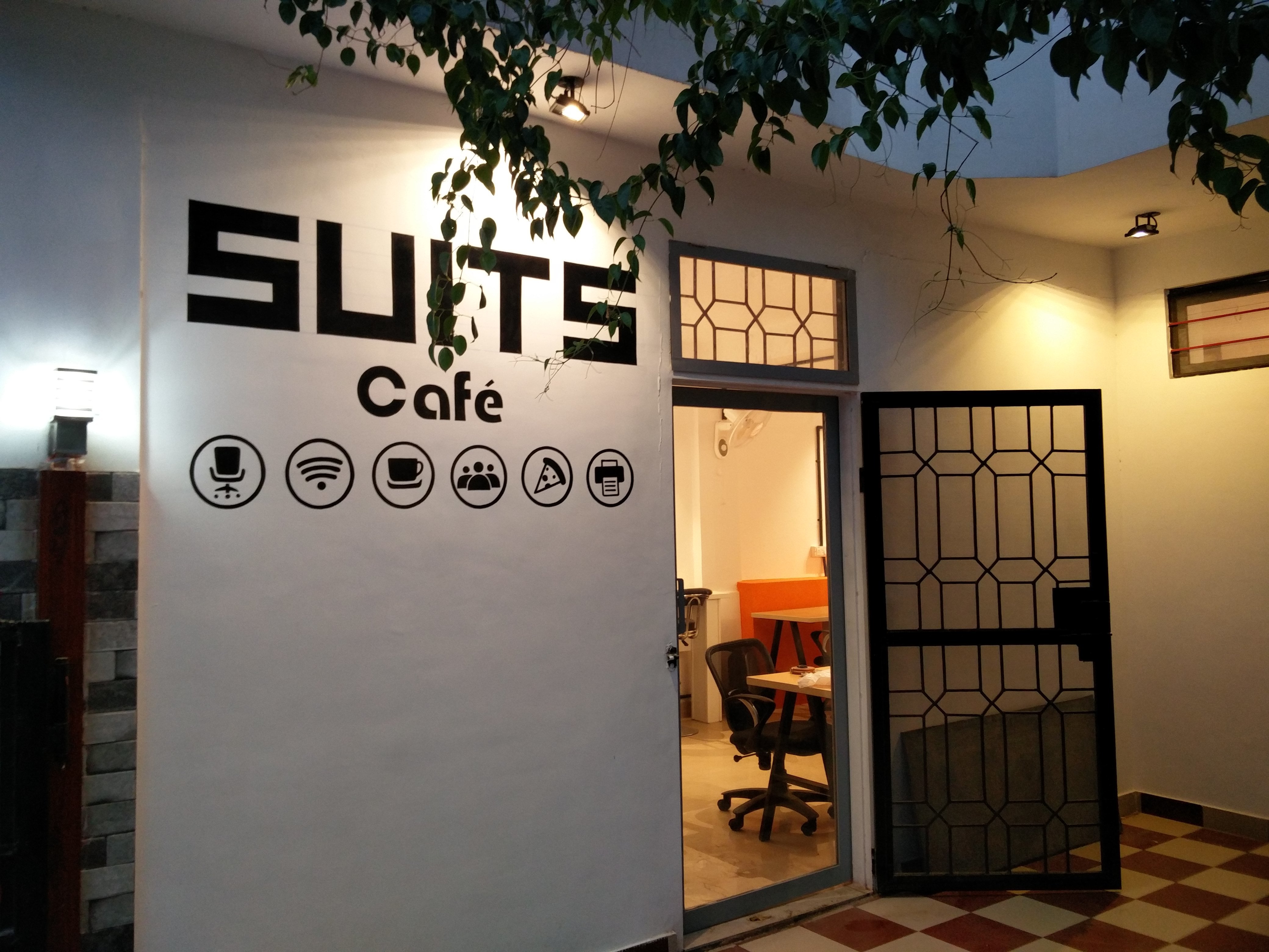 Suits Cafe