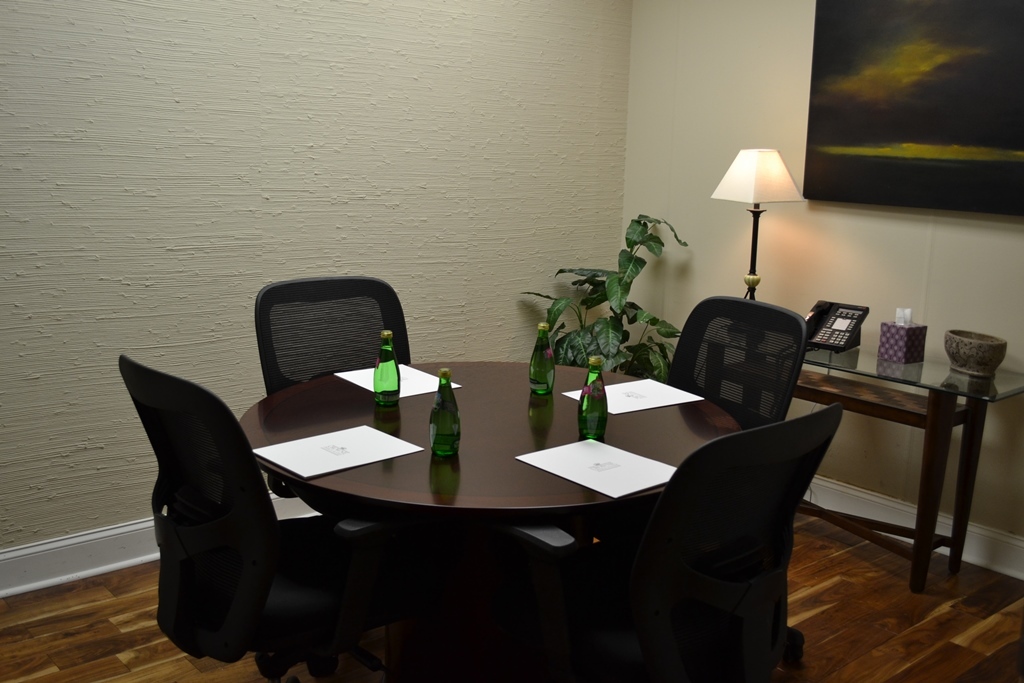 4 person conference room. Ivy Room at Peachtree Offices at Lenox, Inc. 4 person conference room. Ivy Room at Peachtree Offices at Lenox, Inc.