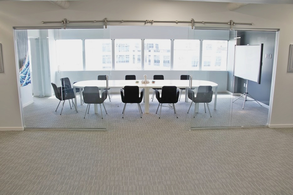 Kanagawa Boardroom