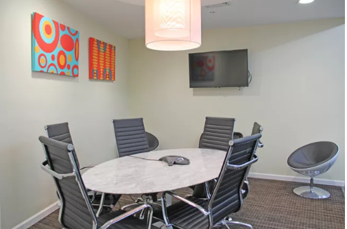 Jay Suites Times Square Room B