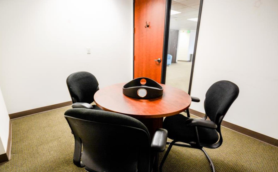 Low Cost Dedicated Desks For Rent In Oakland Coworking Space Low Cost Dedicated Desks For Rent In Oakland Coworking Space