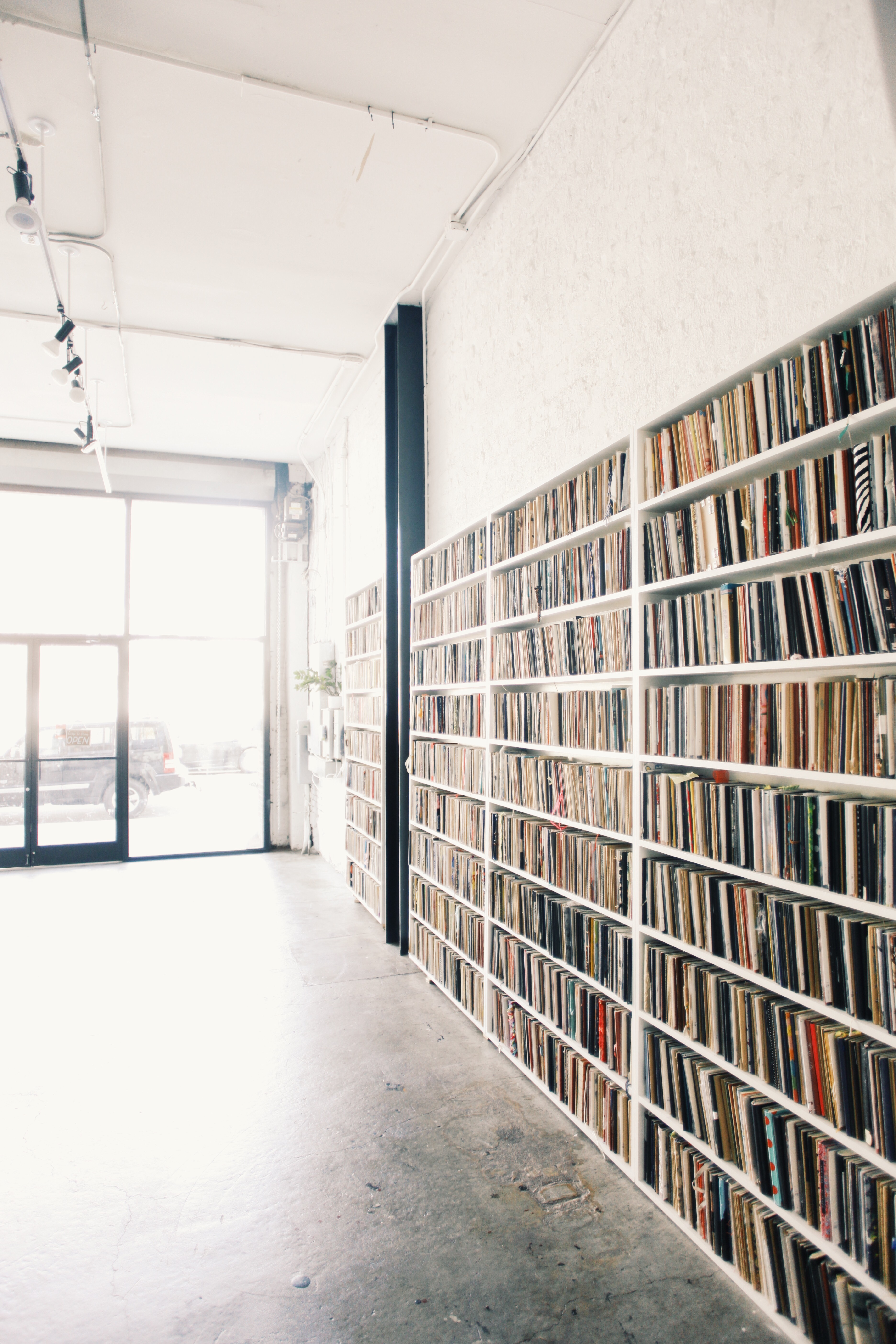 Hot Desk in Coworking Space