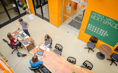 Shared Desks, Conference Rooms, Offices, Workstati Shared Desks, Conference Rooms, Offices, Workstati