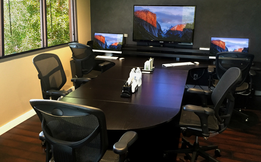 Private Conference Room for 7 people Private Conference Room for 7 people