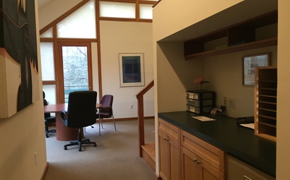 Work spaces with shared common areas Work spaces with shared common areas