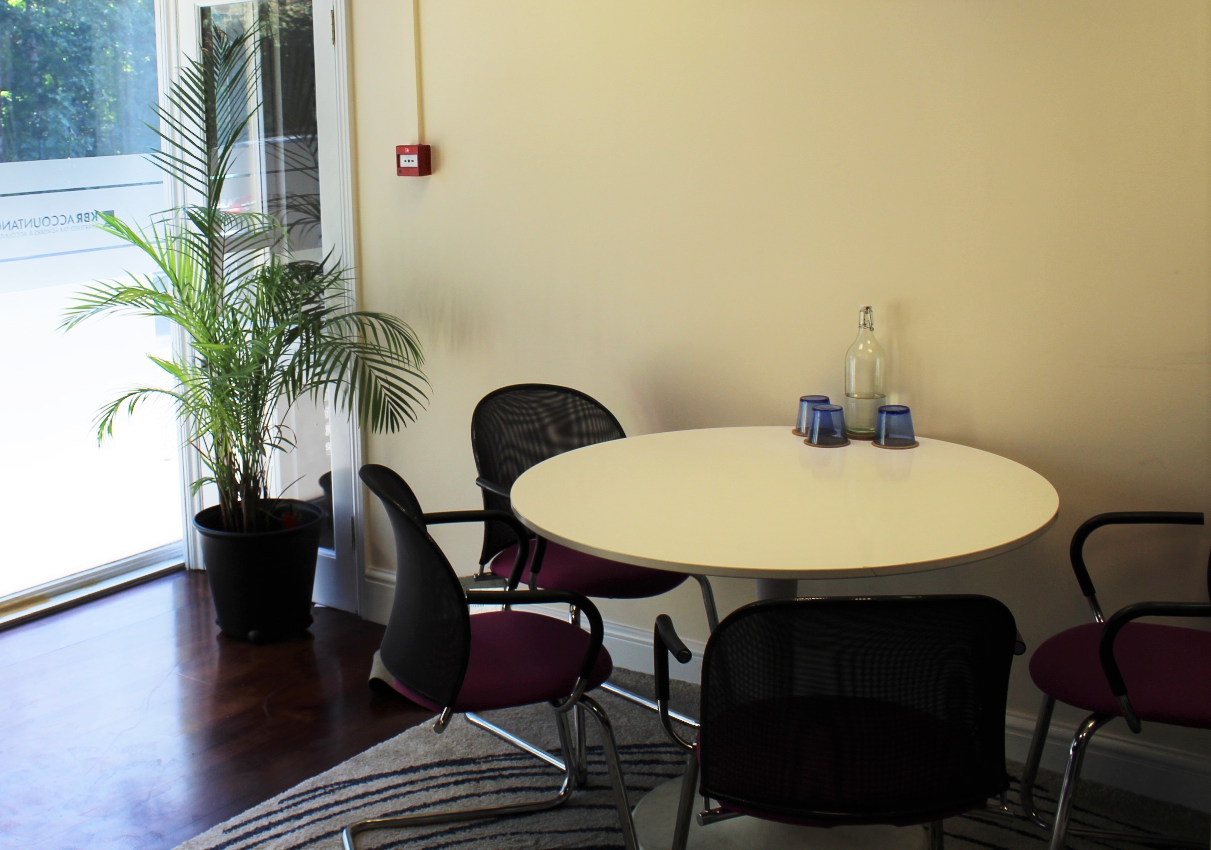 Desk for rent in lovely relaxed office - sharing with only 2 other people