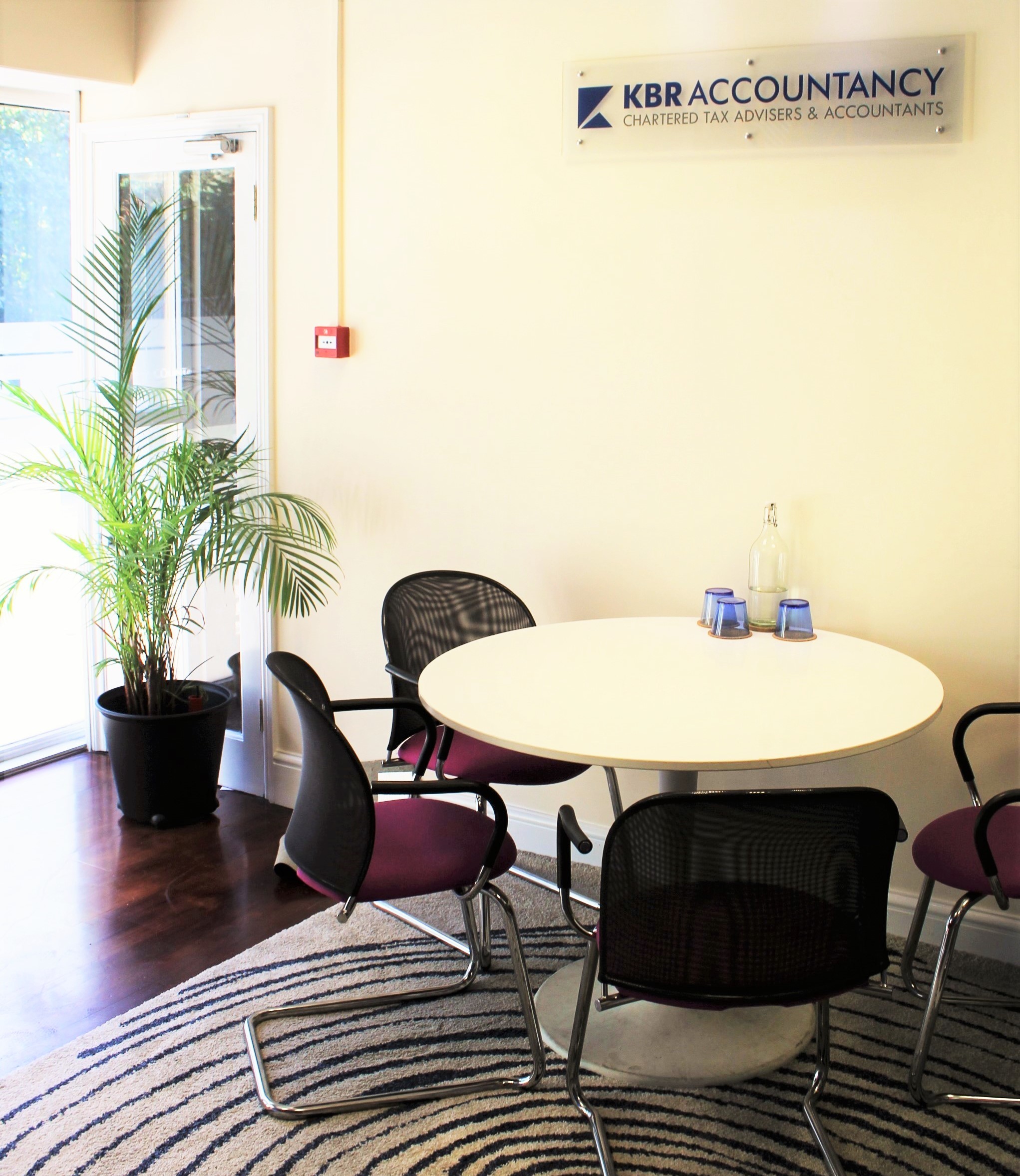 Desk for rent in lovely relaxed office - sharing with only 2 other people