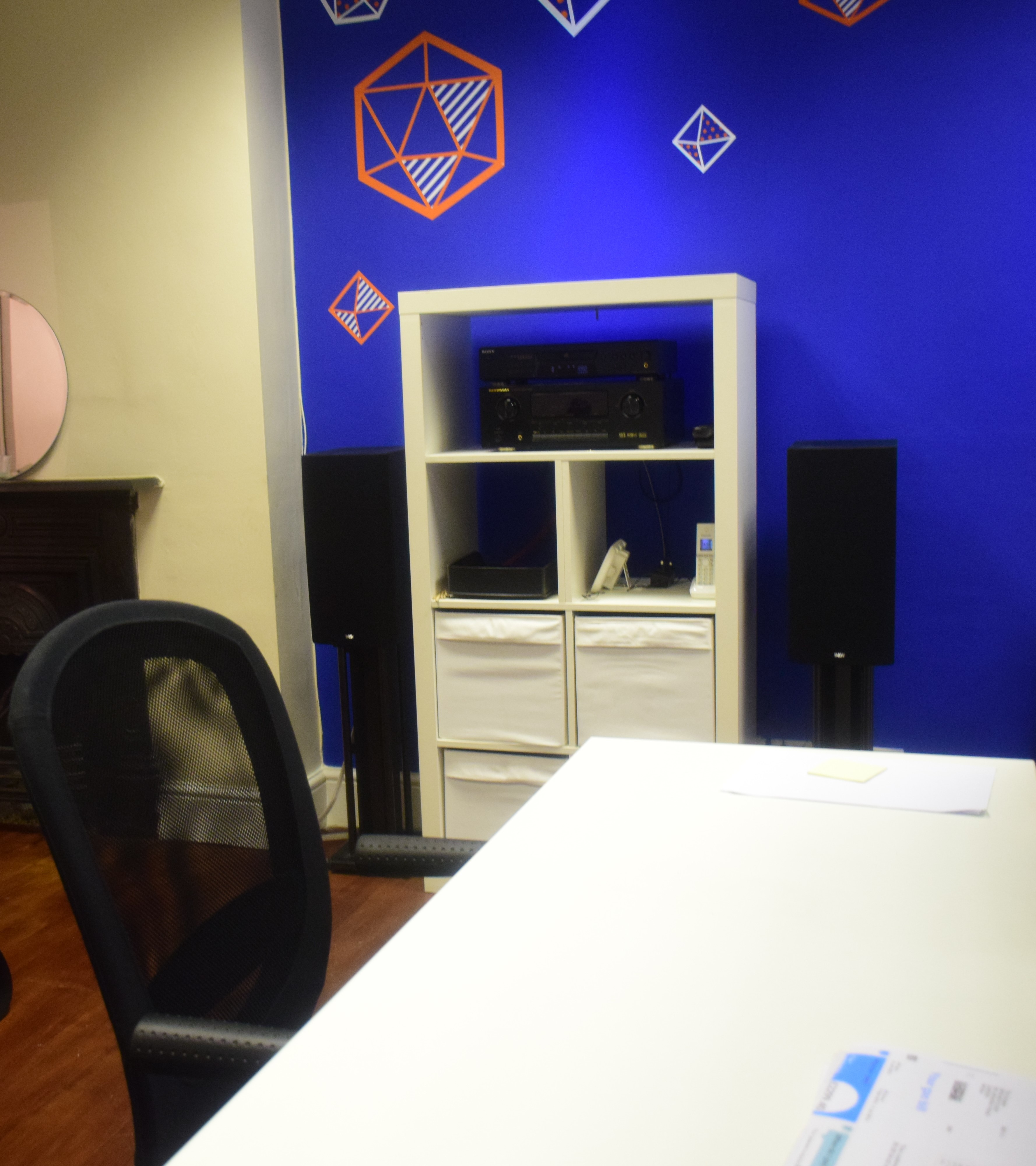 Desk for rent in lovely relaxed office - sharing with only 2 other people