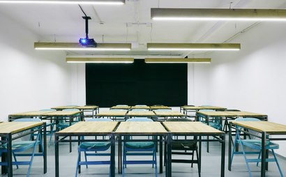 Coworking, classroom, metting room, entertainment room. Coworking, classroom, metting room, entertainment room.