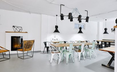 Coworking, classroom, metting room, entertainment room. Coworking, classroom, metting room, entertainment room.