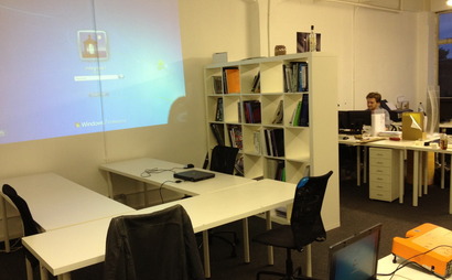 Small or large desks, with access to workshop Small or large desks, with access to workshop