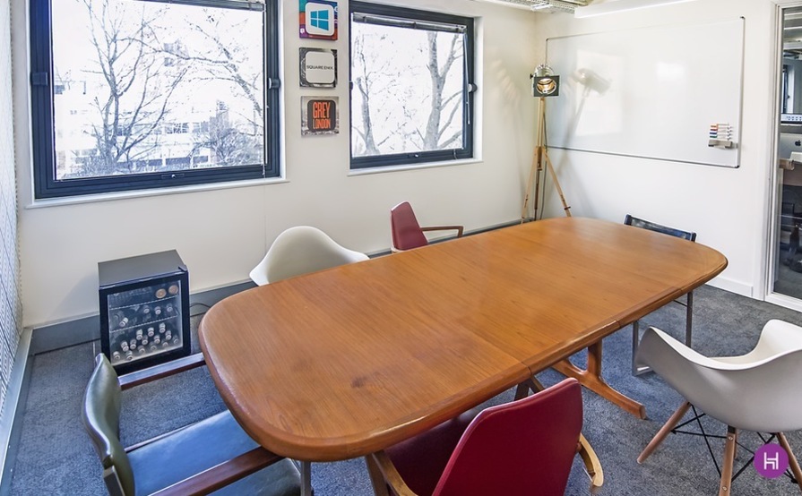 Up to 10 desks sharing with Pocket App in a vibrant and fun office close to Chancery Lane and Farringdon tube. That offers an all inclusive rate - no nasty extras like all the rest - £325 first 3 months then £350. Up to 10 desks sharing with Pocket App in a vibrant and fun office close to Chancery Lane and Farringdon tube. That offers an all inclusive rate - no nasty extras like all the rest - £325 first 3 months then £350.