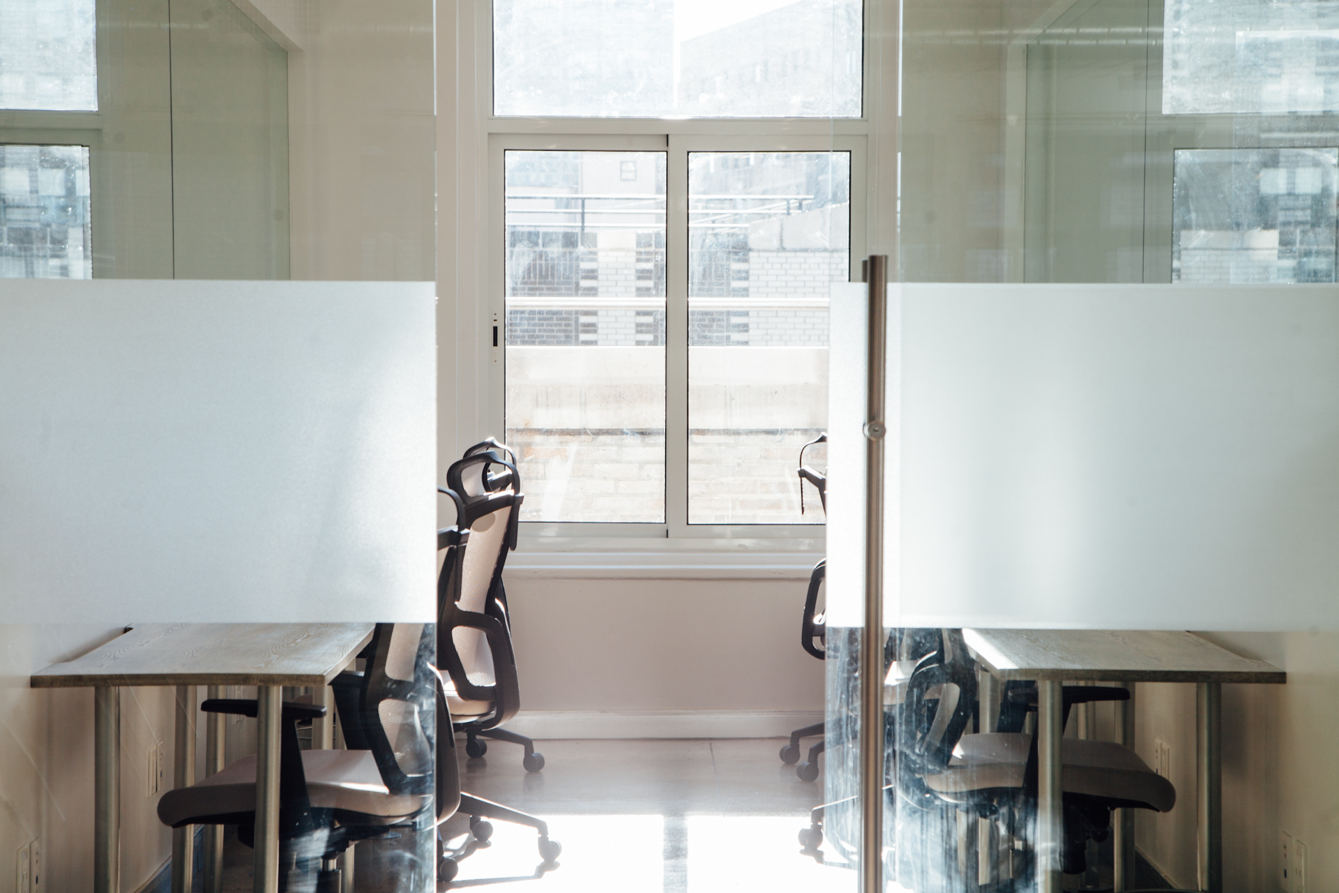 Sunny Front Private Team Office Sunny Front Private Team Office