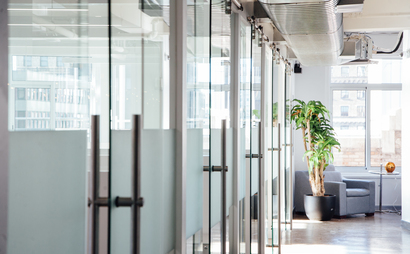 Sunny Front Private Team Office