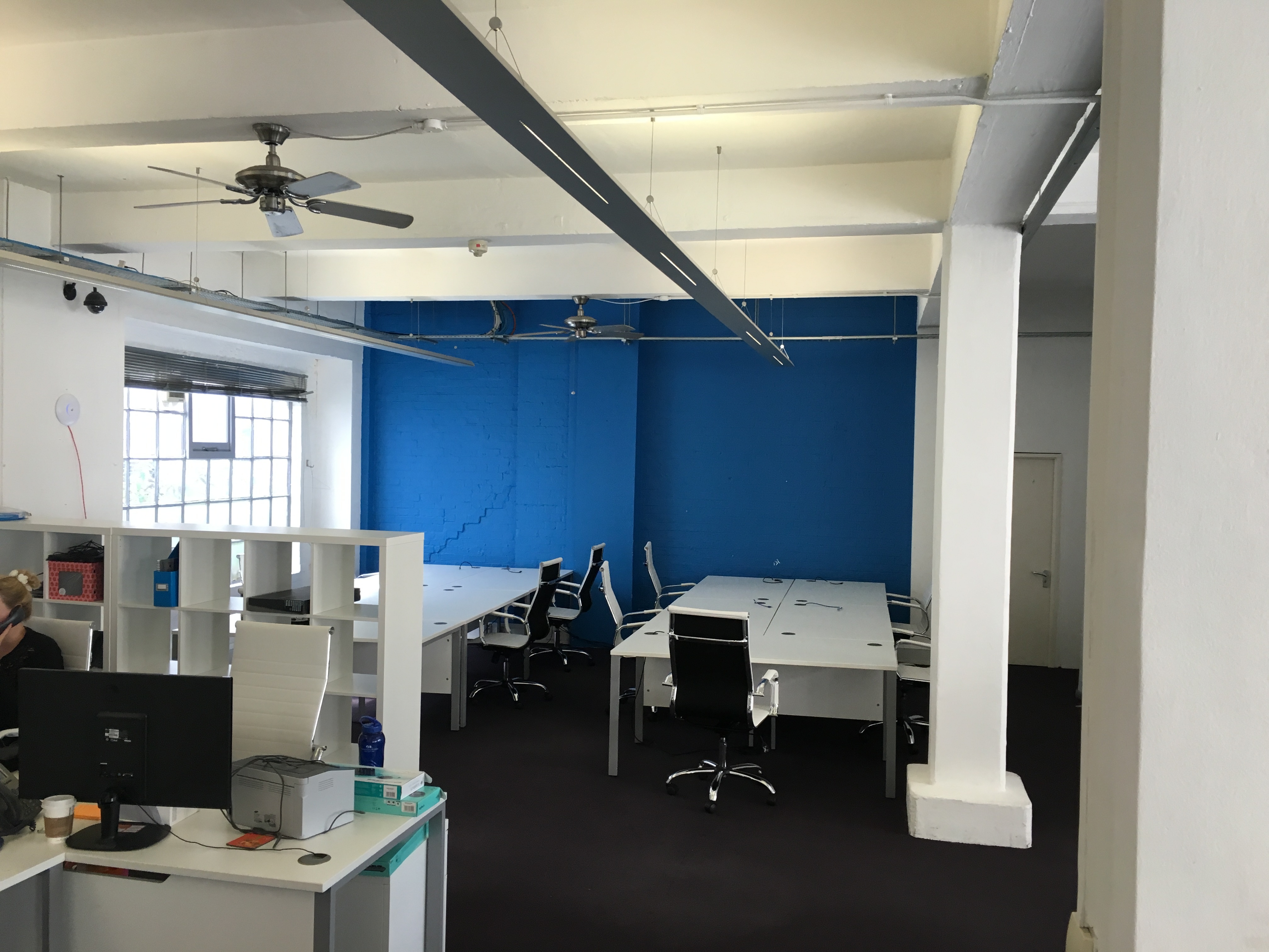 10 Desks for rent great location! Desks Near Me