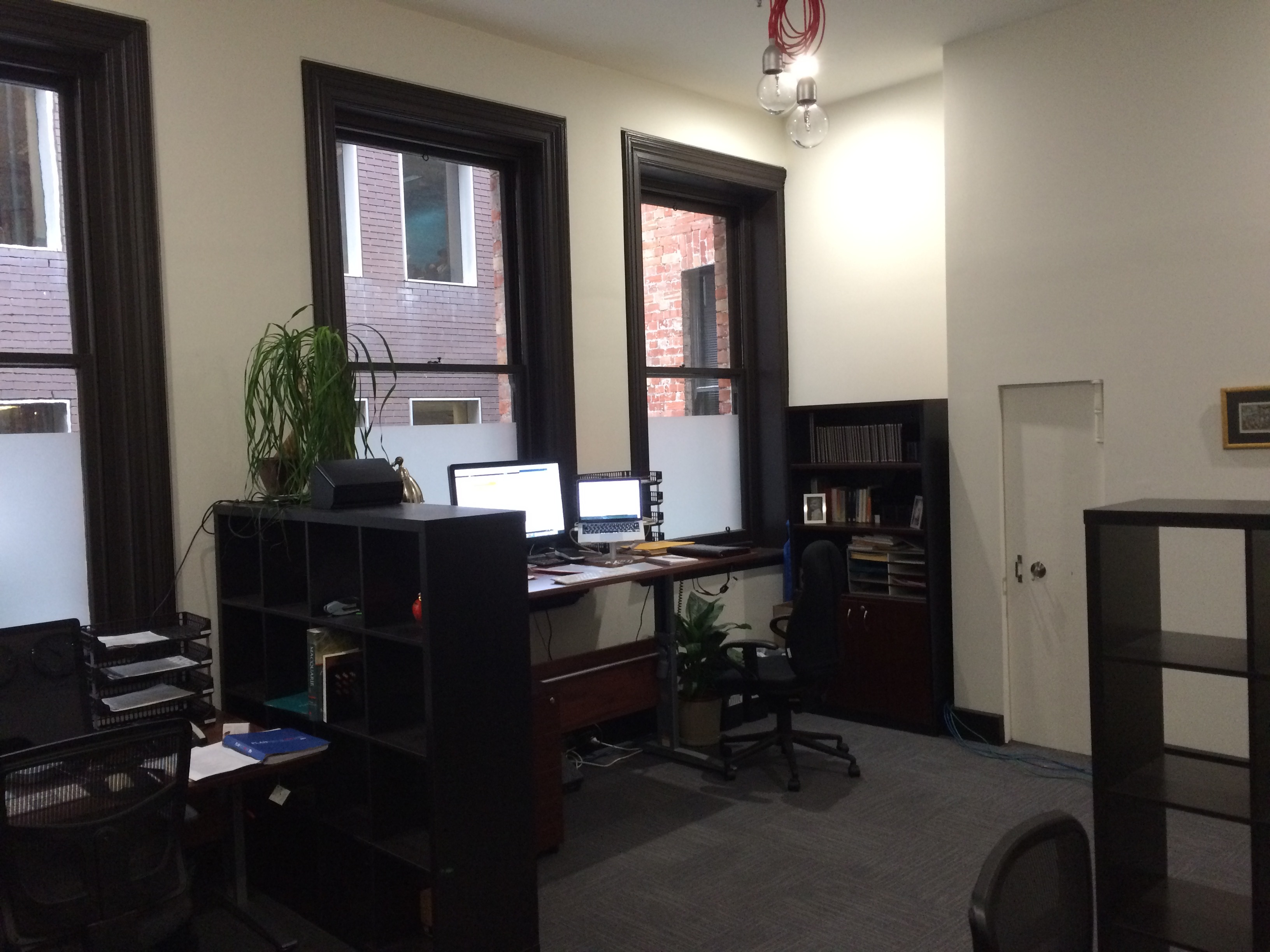 Desk in Melbourne's iconic Normanby Chambers Desk in Melbourne's iconic Normanby Chambers