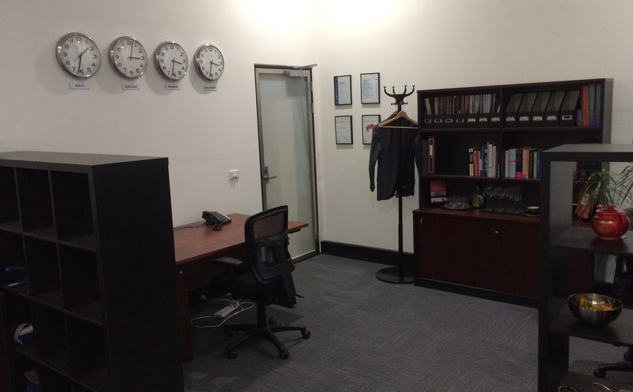 Desk in Melbourne's iconic Normanby Chambers Desk in Melbourne's iconic Normanby Chambers
