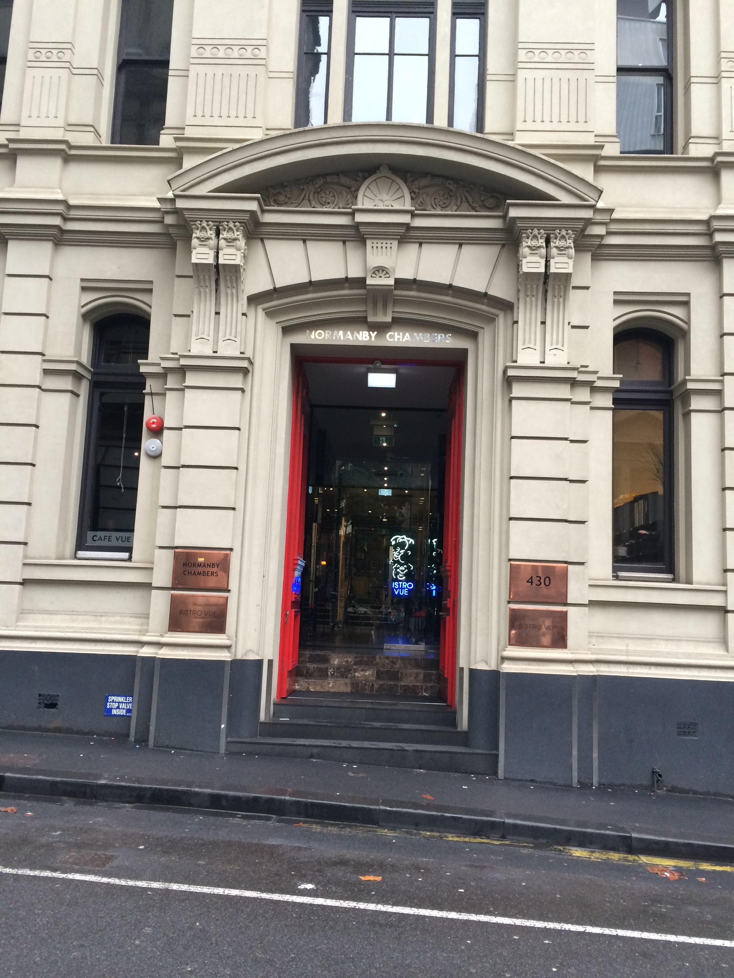 Desk in Melbourne's iconic Normanby Chambers Desk in Melbourne's iconic Normanby Chambers
