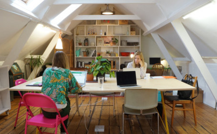 Hot Desk Coworking Hot Desk Coworking