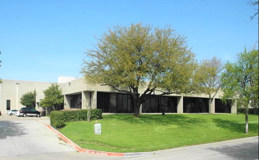 Large Las Colinas Corner Window Office