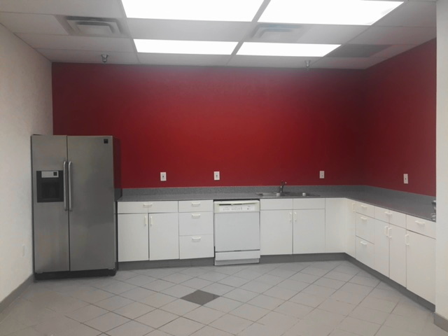 Large Las Colinas Corner Window Office