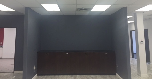 Large Las Colinas Corner Window Office