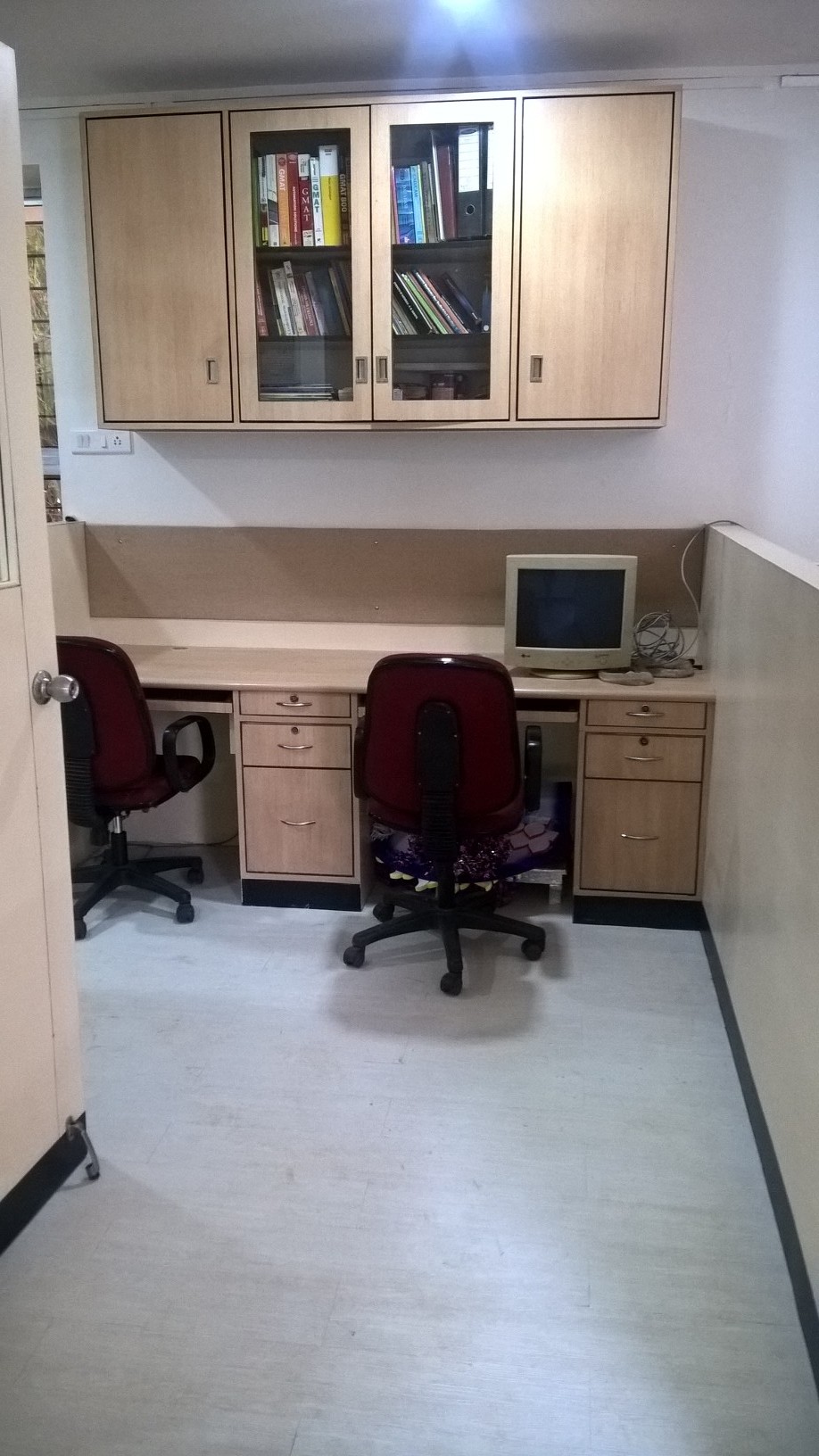 Available On Monthly Basis Work Stations At Hadapsar