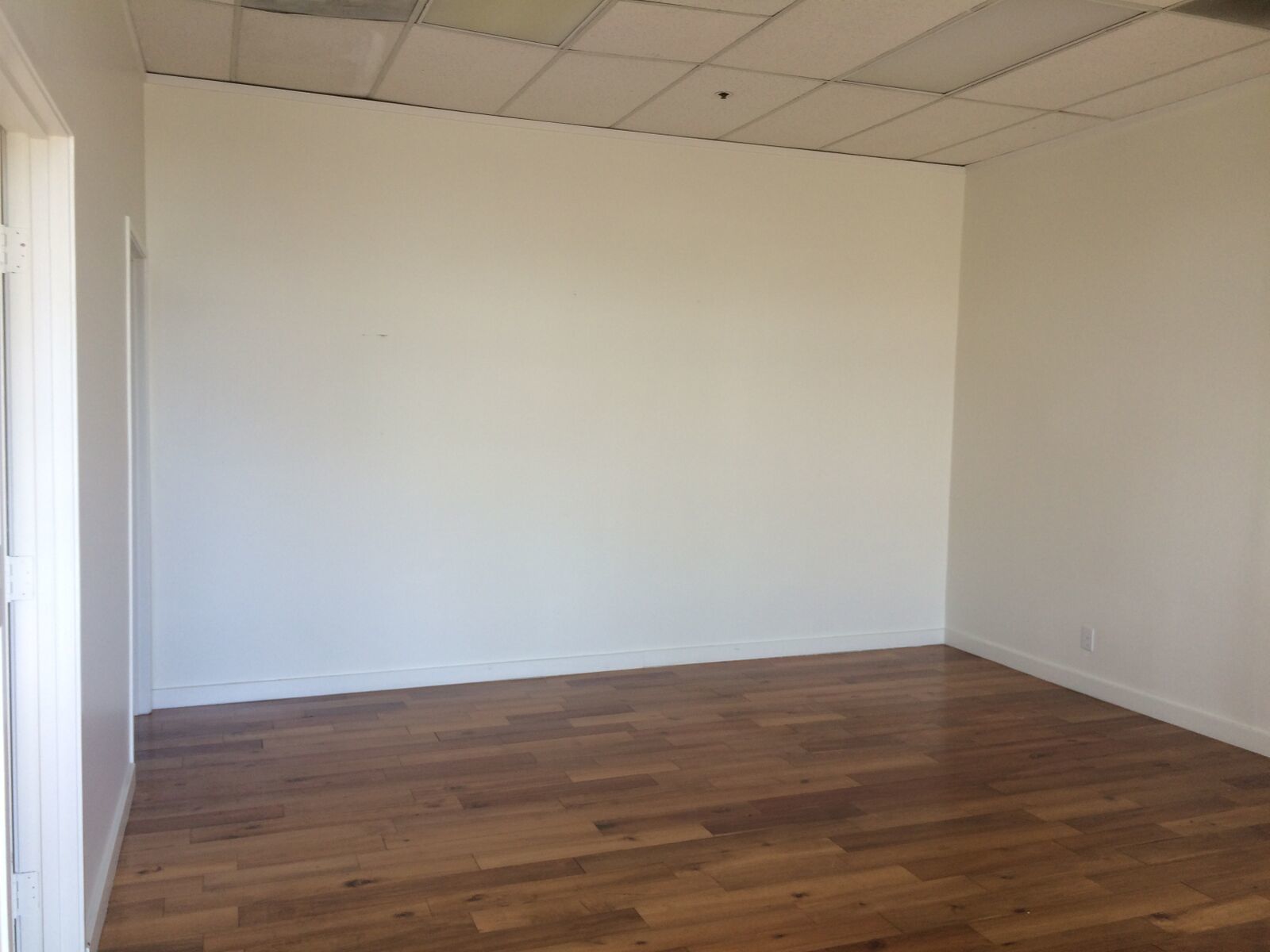 Spacious, open plan office suite in great location available for lease in Santa Monica.  Spacious, open plan office suite in great location available for lease in Santa Monica.