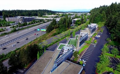 Desks - Coworking space in the Eastside Desks - Coworking space in the Eastside