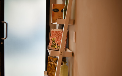 Shared desk  Shared desk