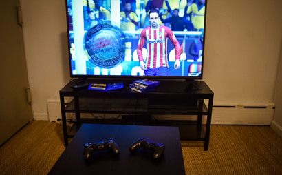 Shared desk  Shared desk